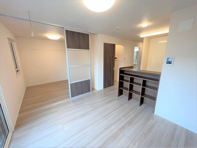 【内装】 | ムーンボウ