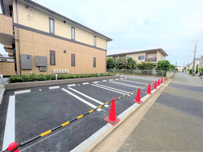 【駐車場】 | ムーンボウ