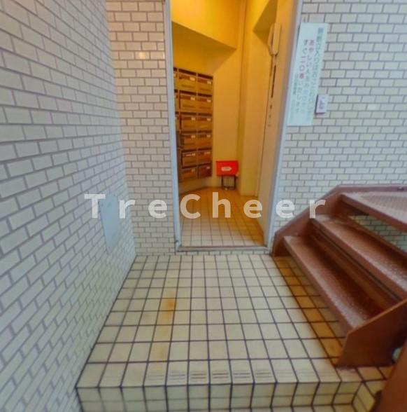 ヴィレッジ高松のエントランス