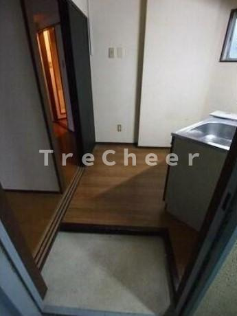 ヴィレッジ高松の玄関