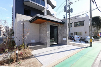 【エントランス】