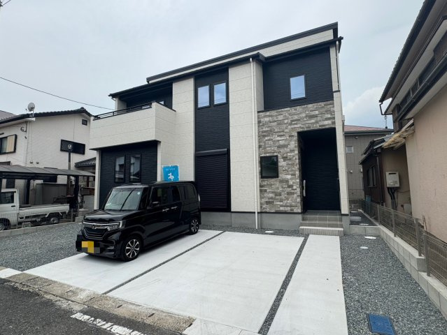 Adoble+ーアドブル＋小倉南区蜷田若園2丁目5期　【小倉南区　新築戸建て】の外観|スタイリッシュでモダンなデザインが魅力♪【小倉南区　新築戸建て】