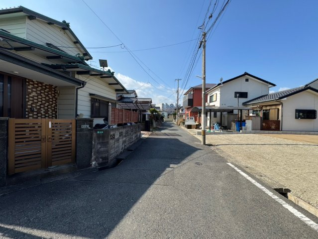 【前面道路含む現地写真】の画像