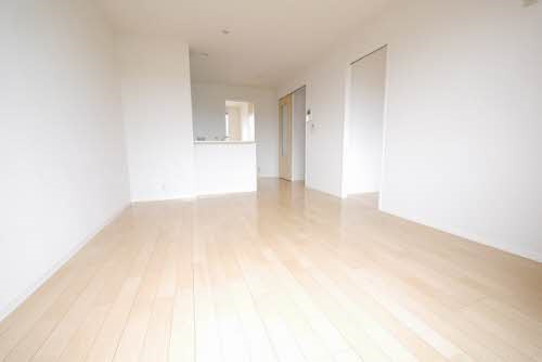 サンモールの居間・リビング