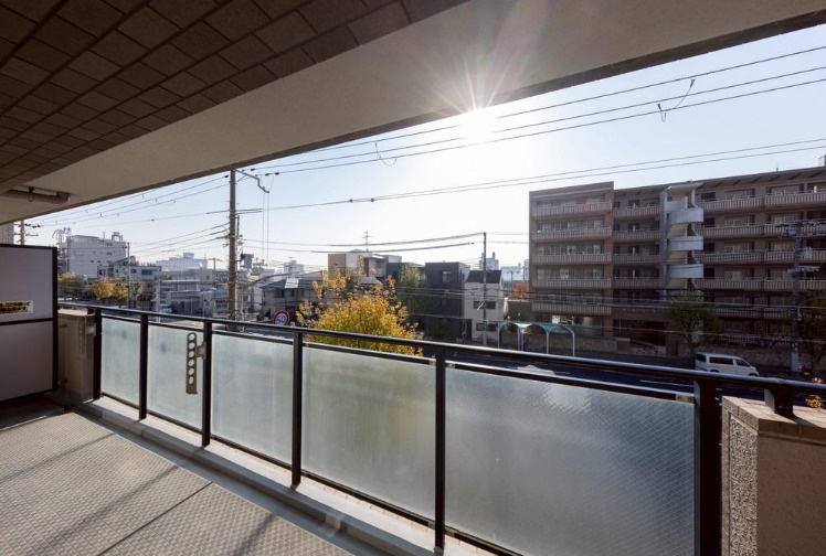 ステイツ岡本・甲南山手のバルコニー|南向きバルコニー