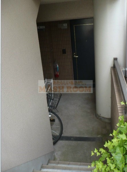 楢木マンションのエントランス