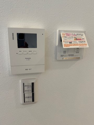 【セキュリティ】 | madre court福田 | 来客者を確認できるTVモニター付きインターフォン有り！お子様のお留守番も安心ですね。