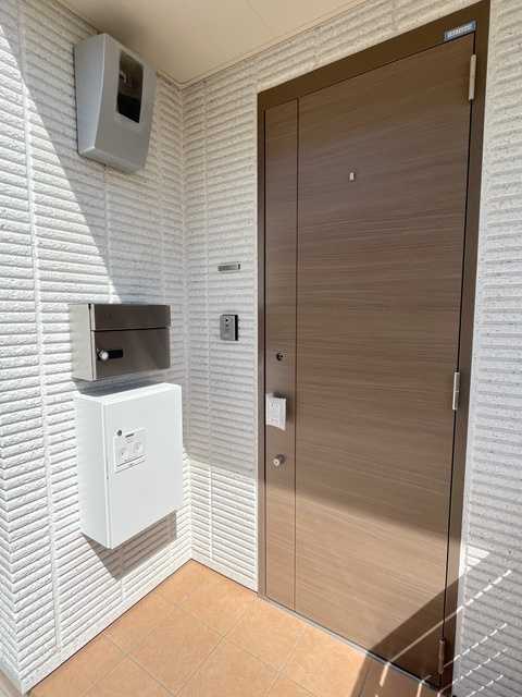 レーヌ　メゾンの玄関