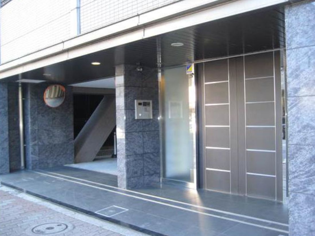 リリエンベルグ目白壱番館のエントランス