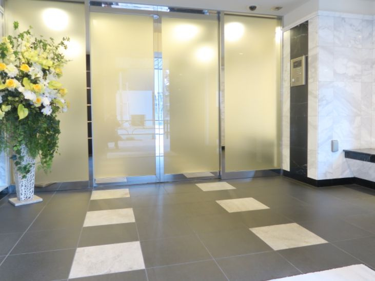 リリエンベルグ目白壱番館のエントランス