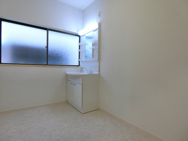 新潟市東区紫竹7丁目の洗面所