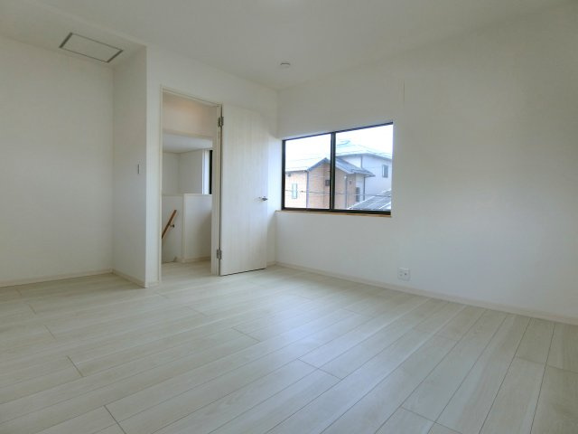 新潟市東区紫竹7丁目の洋室