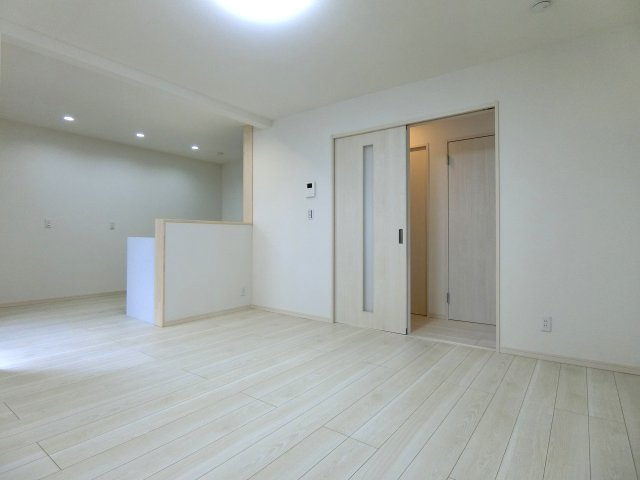 新潟市東区紫竹7丁目の居間・リビング