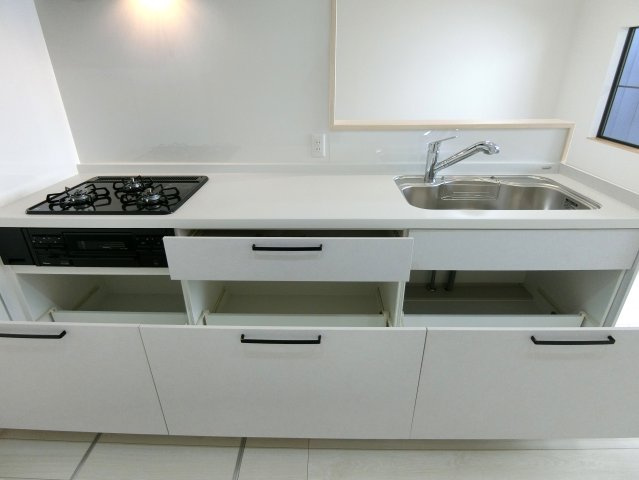 新潟市東区紫竹7丁目のキッチン