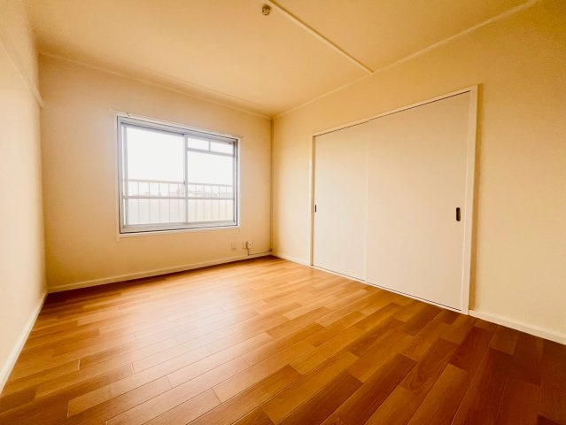 神陵台東住宅47号棟の居間・リビング