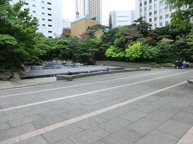 東池袋中央公園まで350m