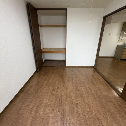 エルクレストの洋室
