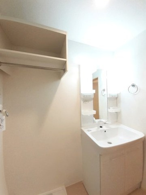 【洗面所】 | リジェール・Ｙ | ゆったりとスペースのある洗面所