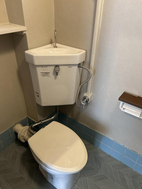 明舞第6団地13号棟のトイレ