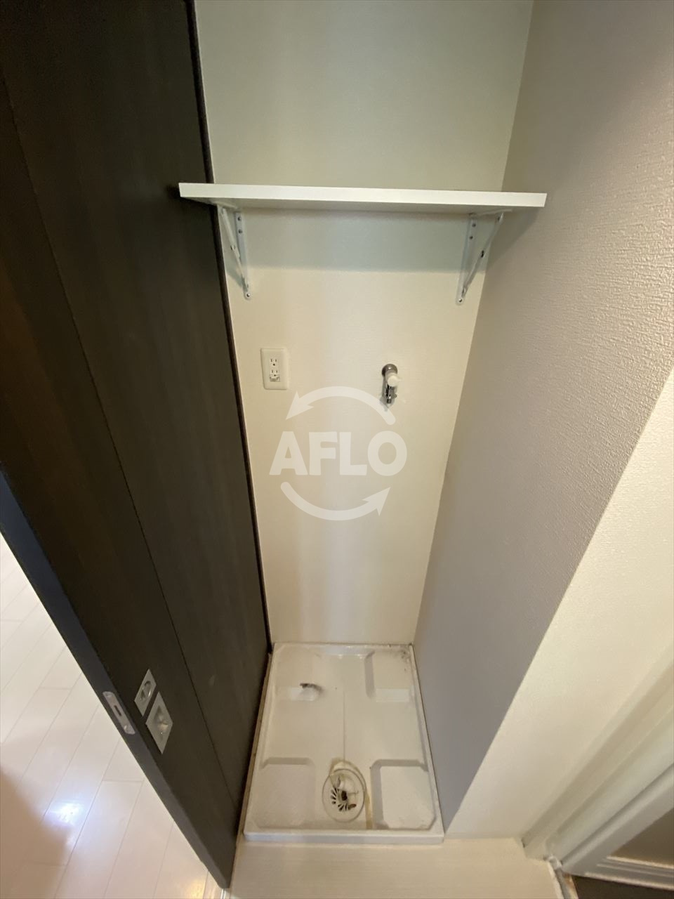 エステムプラザ大手前エヴァースの設備|エステムプラザ大手前エヴァース　洗濯機置場