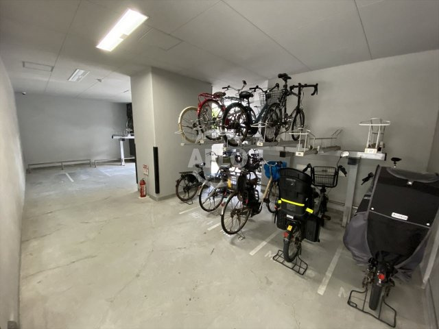 エステムプラザ大手前エヴァースのその他共用部分|エステムプラザ大手前エヴァース　駐輪場