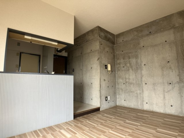 リバーサイドJ1の内装