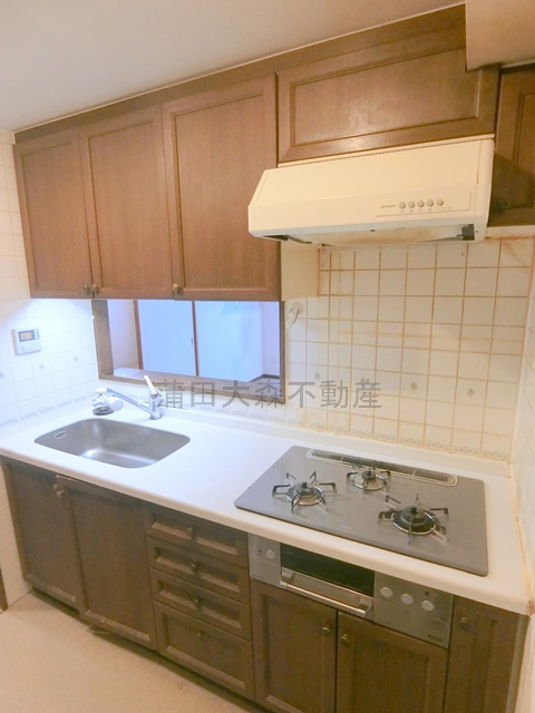 東急ドエル・アルス矢口のキッチン|グリル付き3口ガスコンロのシステムキッチン