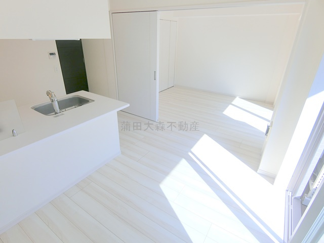 メインステージ大森町Ⅱの居間・リビング|DK8.5帖