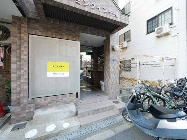 大阪市西淀川区大和田４丁目の賃貸マンションのエントランス