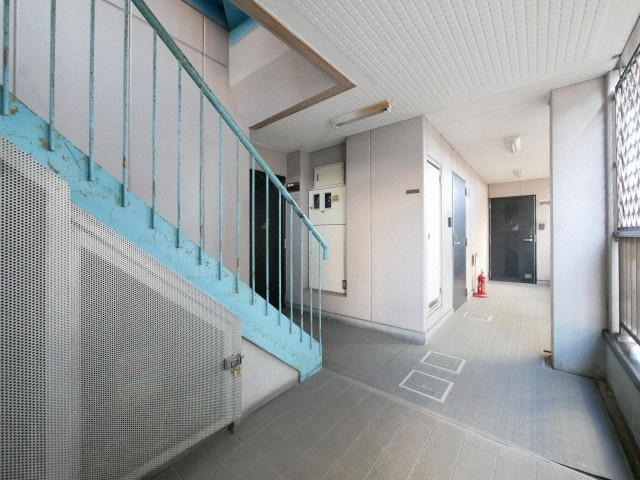 大阪市西淀川区大和田４丁目の賃貸マンションのロビー