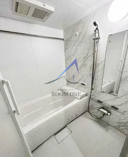 ラピスラズリの浴室|お風呂です。