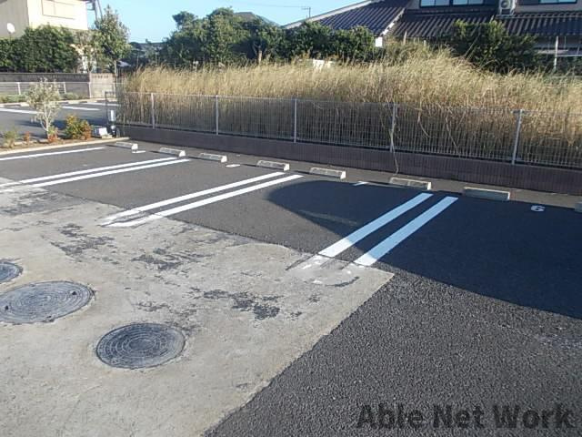 イーハトーヴの駐車場