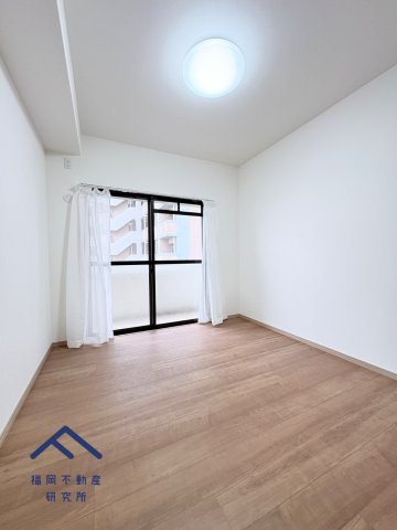 アムール和白Ⅲの洋室