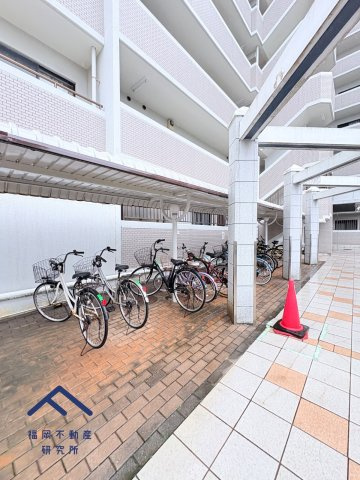 アムール和白Ⅲの駐車場