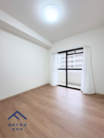 アムール和白Ⅲの洋室