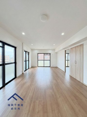 アムール和白Ⅲの居間・リビング