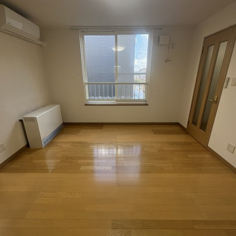 メゾンビエンドの居間・リビング