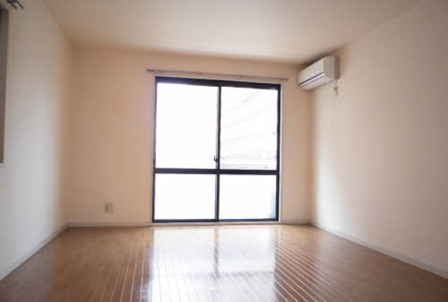 カーサ宇品の居間・リビング