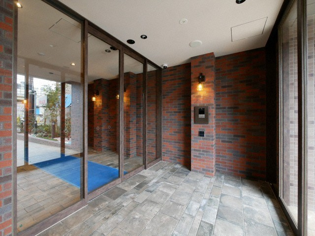 レオンコンフォート難波西Ⅲのエントランス