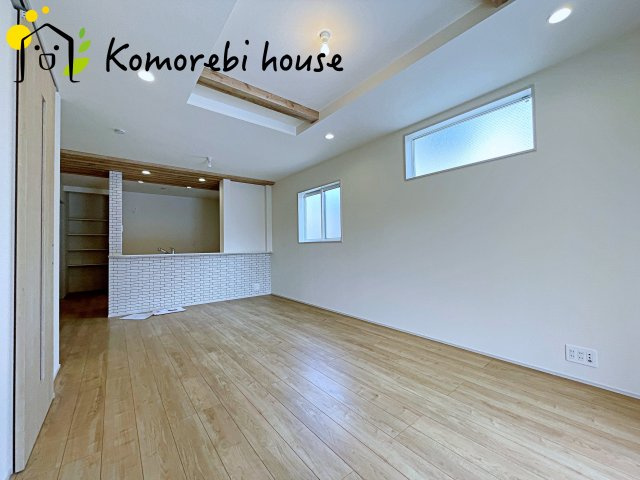 上尾市弁財１丁目　新築一戸建て　ブルーミングガーデン　02の洋室|使い勝手のいい洋室です