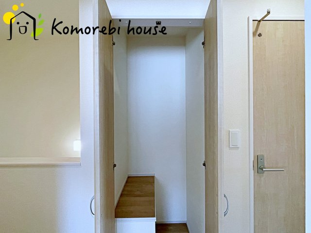 上尾市弁財１丁目　新築一戸建て　ブルーミングガーデン　02の玄関|シンプルで使いやすい玄関です