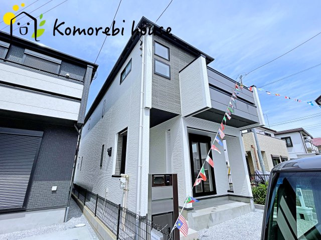 上尾市弁財１丁目　新築一戸建て　ブルーミングガーデン　02の外観|外観もきれいです