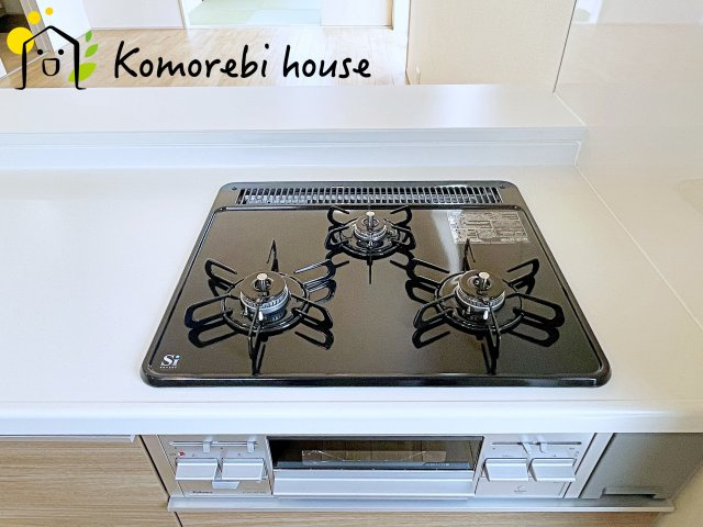 桶川市末広3丁目　5期　新築一戸建て　ブルーミングガーデン　01のキッチン|使いやすいキッチンです