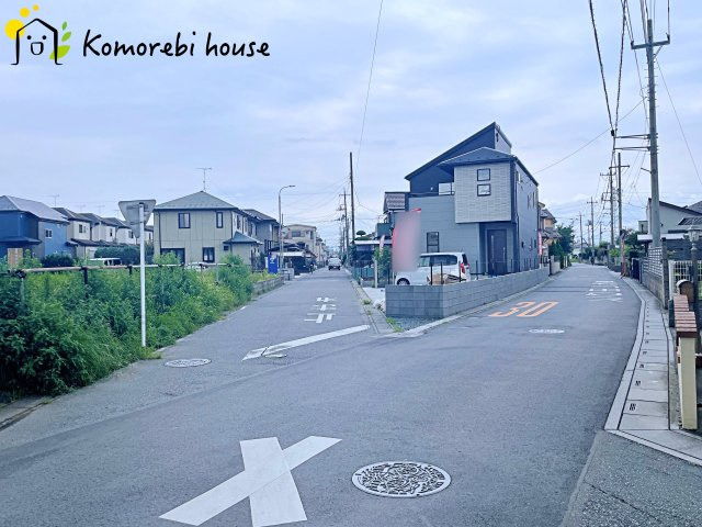 桶川市末広3丁目　5期　新築一戸建て　ブルーミングガーデン　01の前面道路含む現地写真|前面道路含む現地写真です