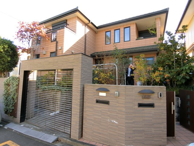 川崎市多摩区南生田2丁目へーベルハウスのエントランス