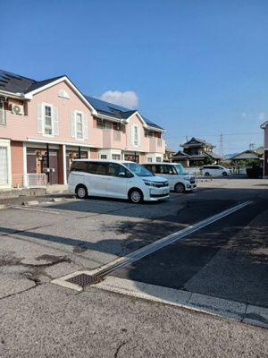 【駐車場】 | セントラルヒルズⅢ | 駐車場があります