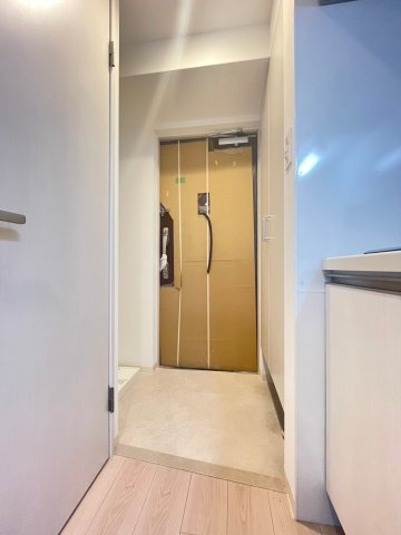 ロイス茨木奈良町の玄関