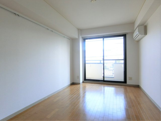 ヴィラージュ吉田の洋室