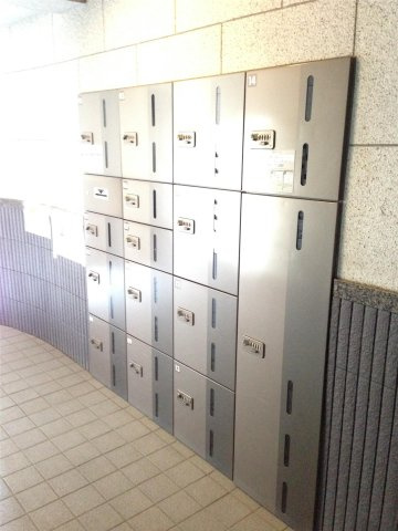 藤ロイヤルのその他共用部分|宅配ボックス完備♪