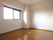 藤ロイヤルの寝室|落ち着いて過ごせるお部屋です♪